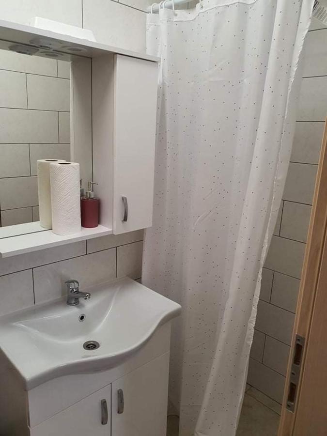 Aldi 3 Apartment